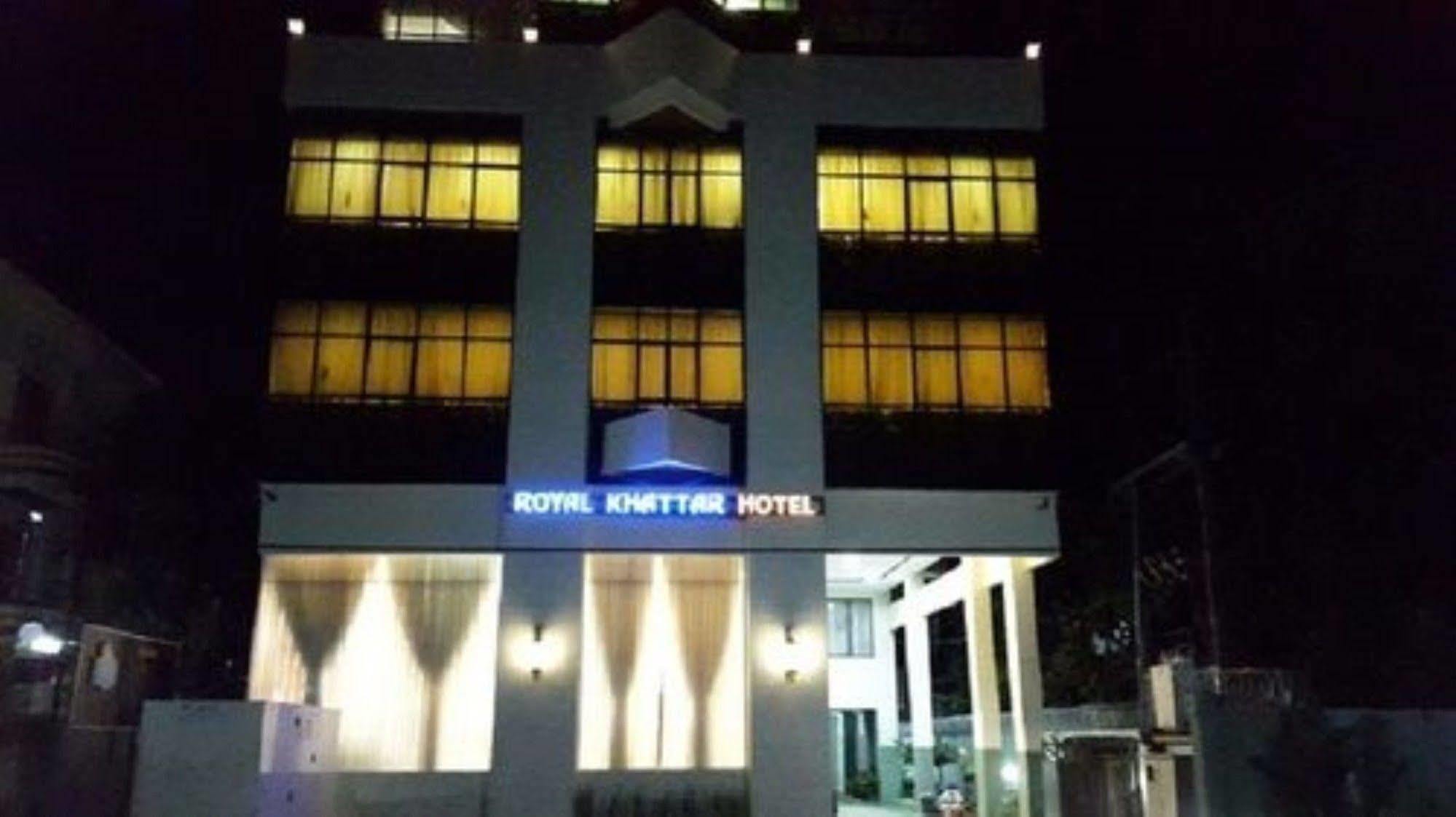 Royal Khattar Hotel Rangum Exterior foto