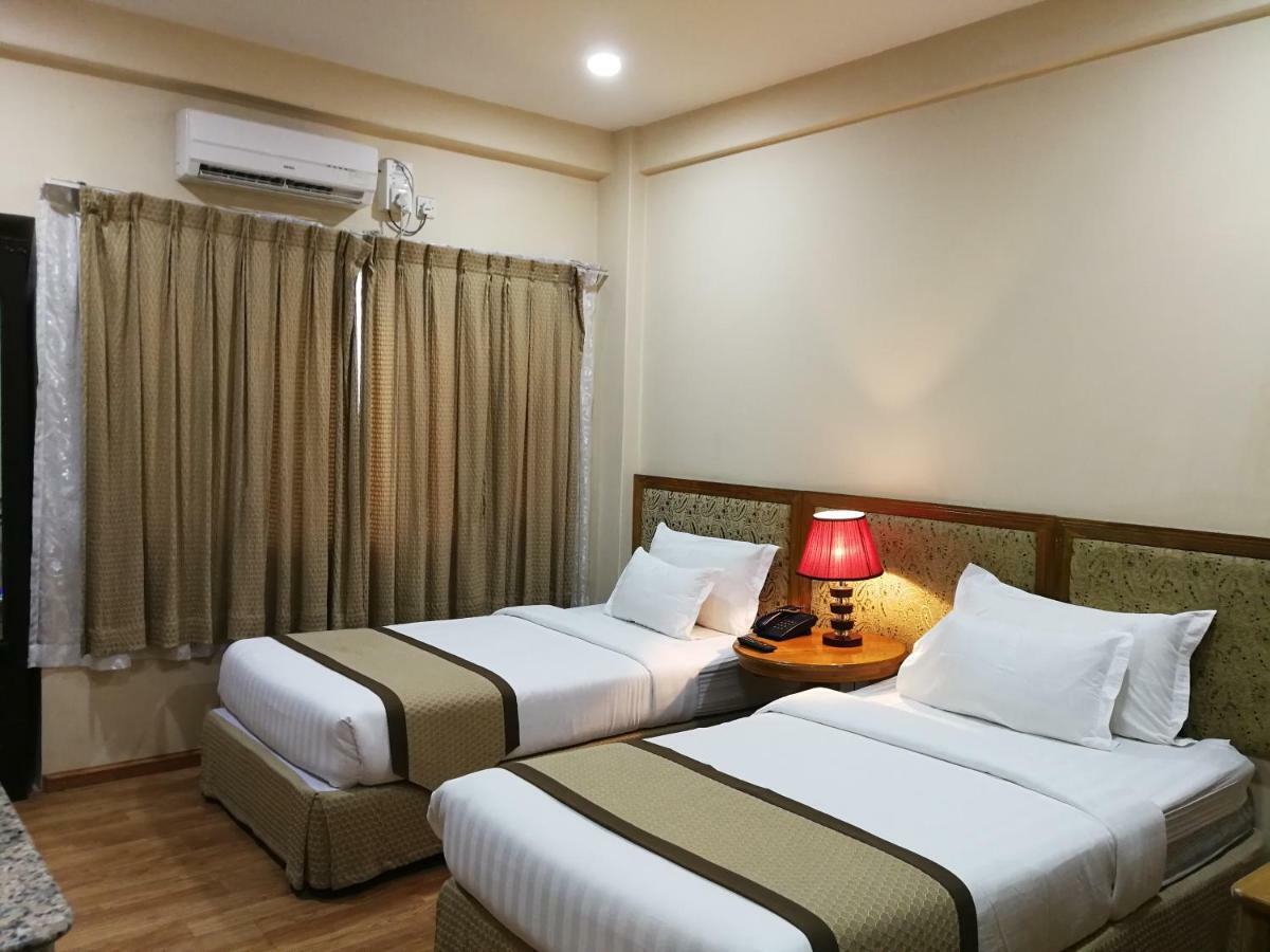 Royal Khattar Hotel Rangum Exterior foto